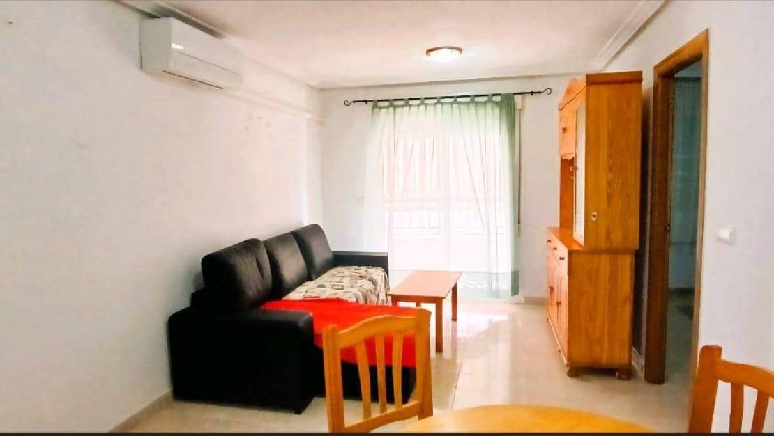 Sale - Apartment - Torrevieja - Centro