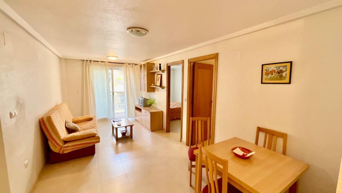 Sale - Apartment - Torrevieja - Centro