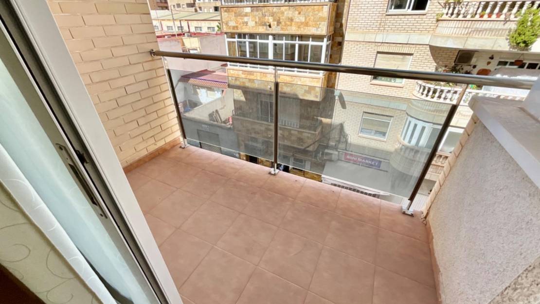 Sale - Apartment - Torrevieja - Centro