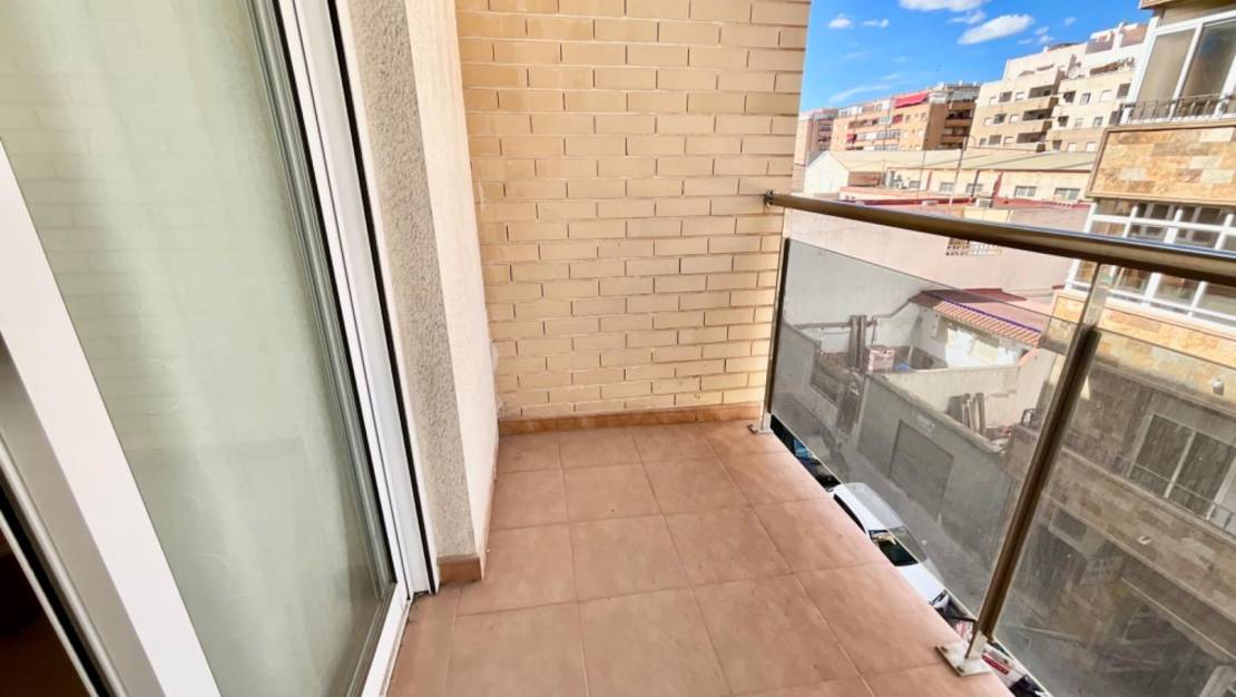 Sale - Apartment - Torrevieja - Centro