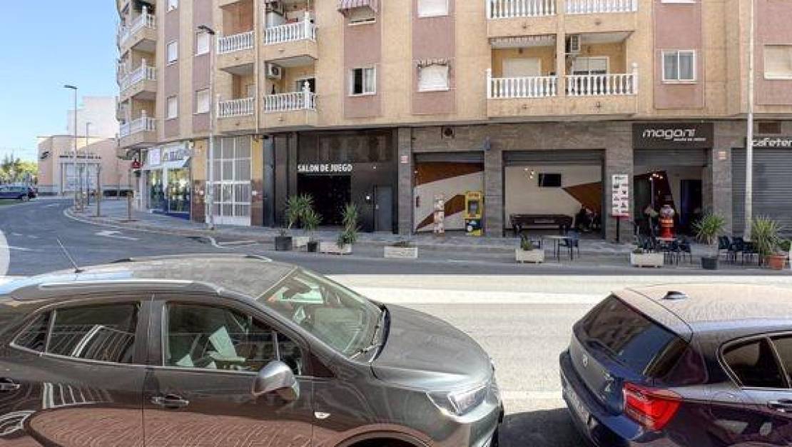 Sale - Apartment - Torrevieja - Centro