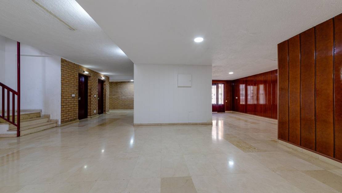 Sale - Apartment - Torrevieja - Centro