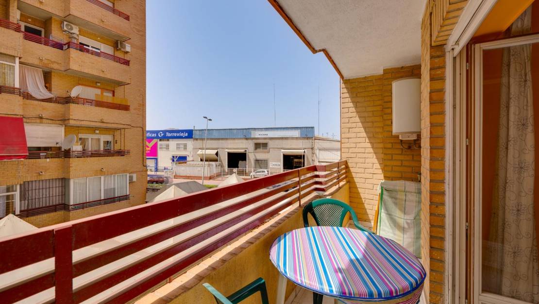 Sale - Apartment - Torrevieja - Centro