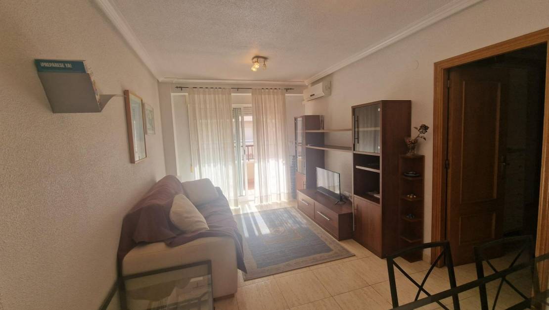 Sale - Apartment - Torrevieja - Centro