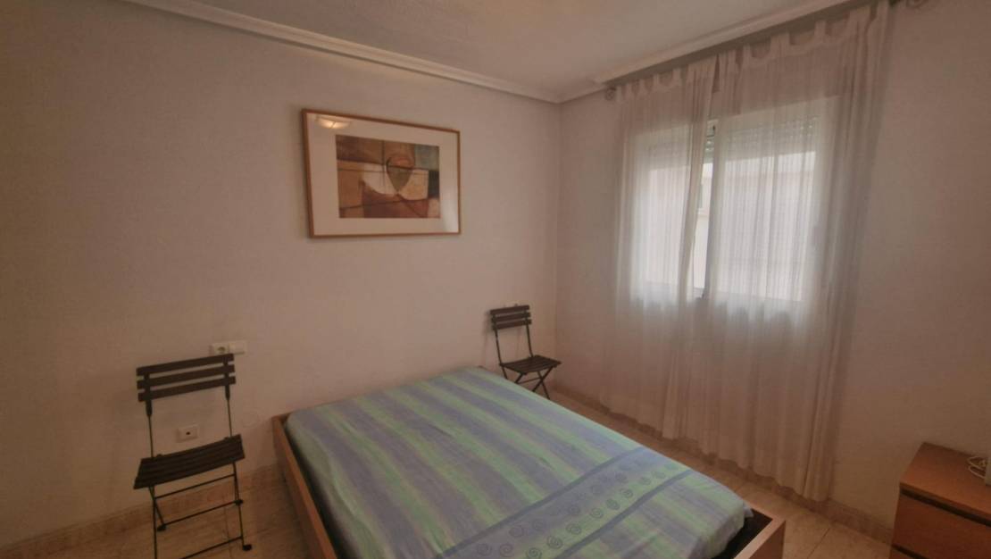 Sale - Apartment - Torrevieja - Centro