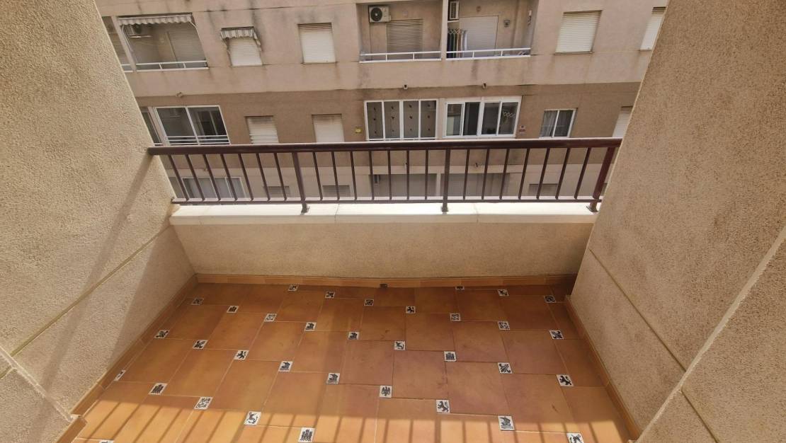 Sale - Apartment - Torrevieja - Centro