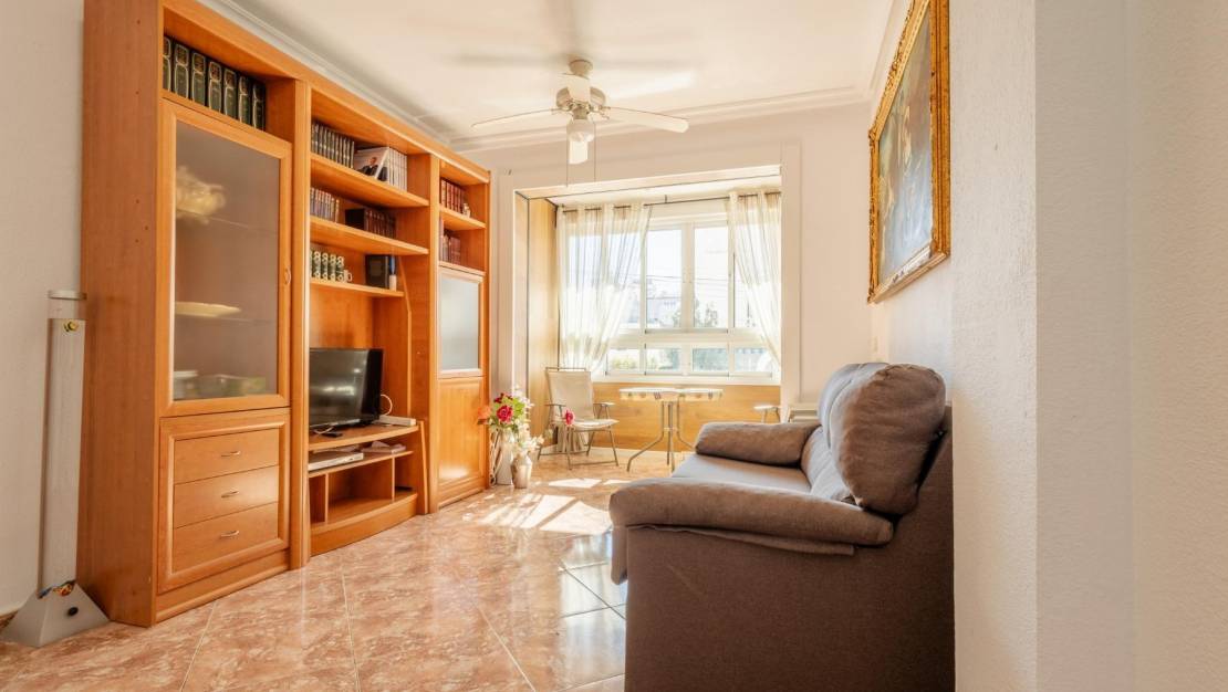 Sale - Apartment - Torrevieja - Centro