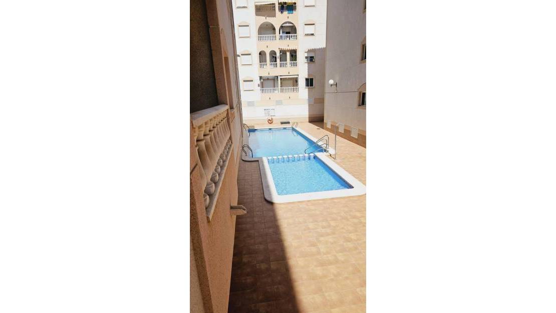 Sale - Apartment - Torrevieja - Centro