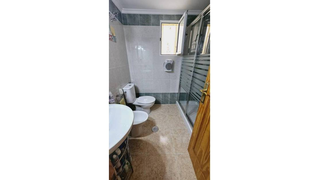 Sale - Apartment - Torrevieja - Centro