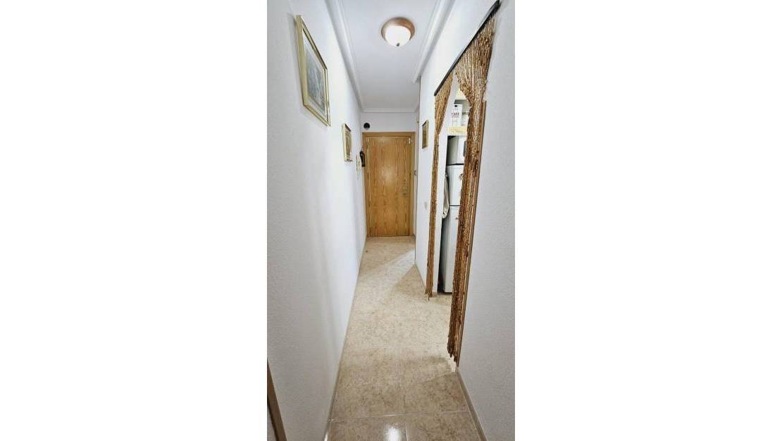 Sale - Apartment - Torrevieja - Centro