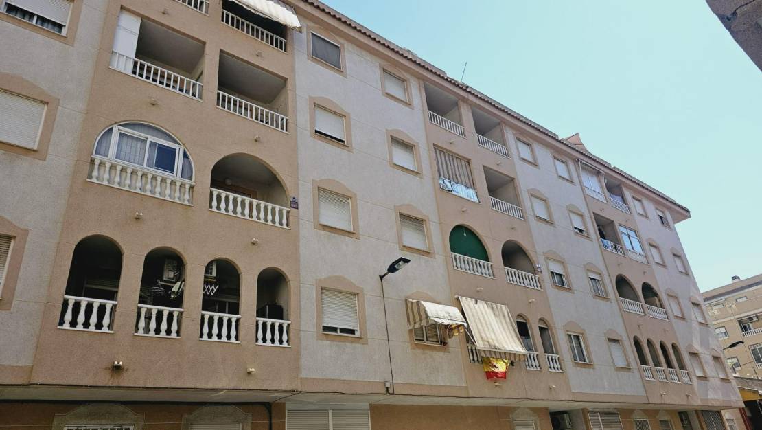 Sale - Apartment - Torrevieja - Centro