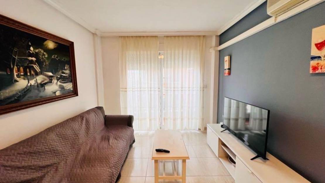 Sale - Apartment - Torrevieja - Centro