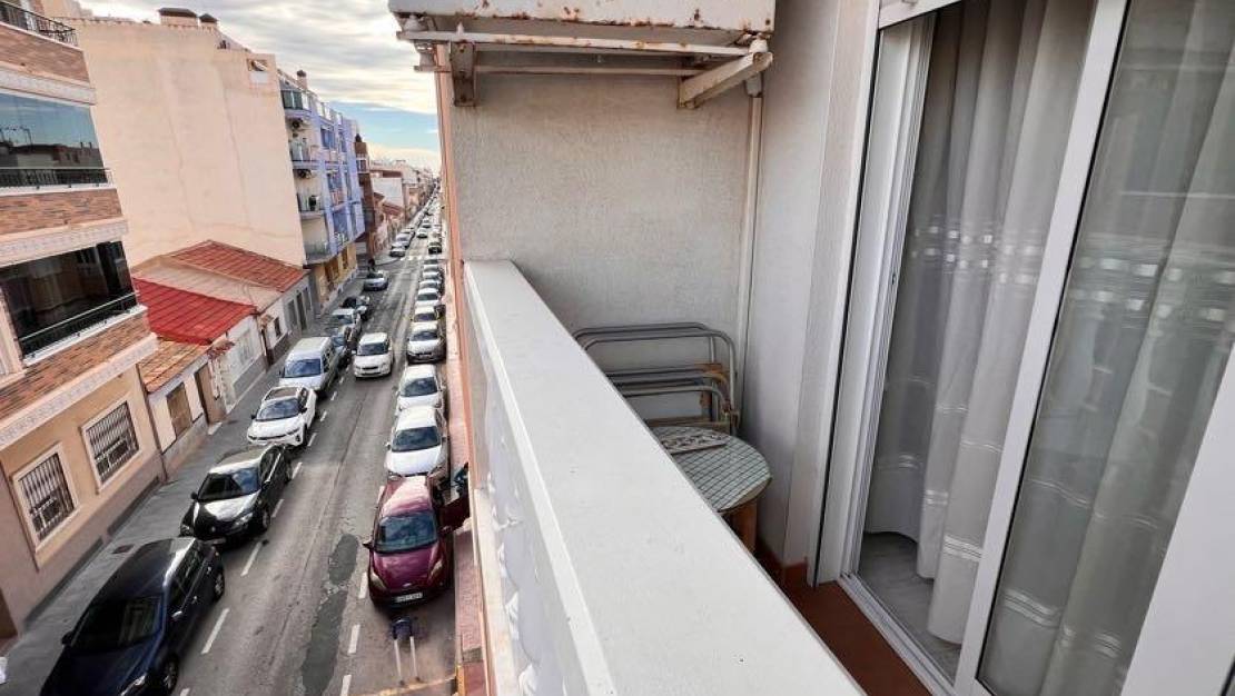 Sale - Apartment - Torrevieja - Centro