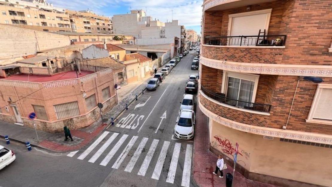 Sale - Apartment - Torrevieja - Centro