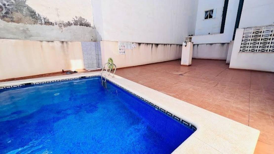 Sale - Apartment - Torrevieja - Centro