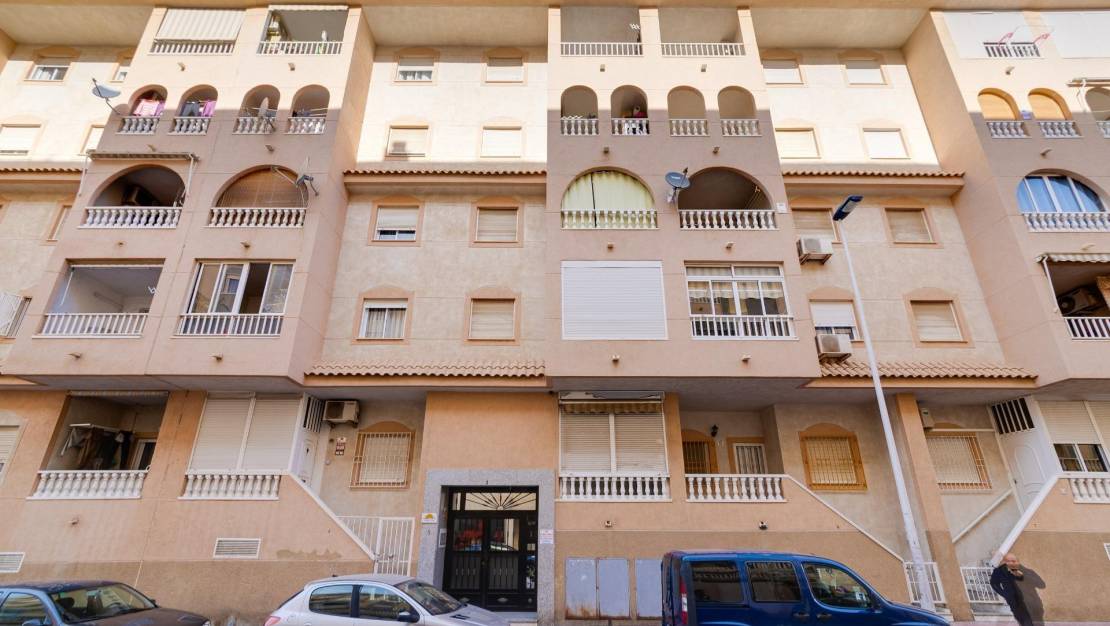 Sale - Apartment - Torrevieja - Centro