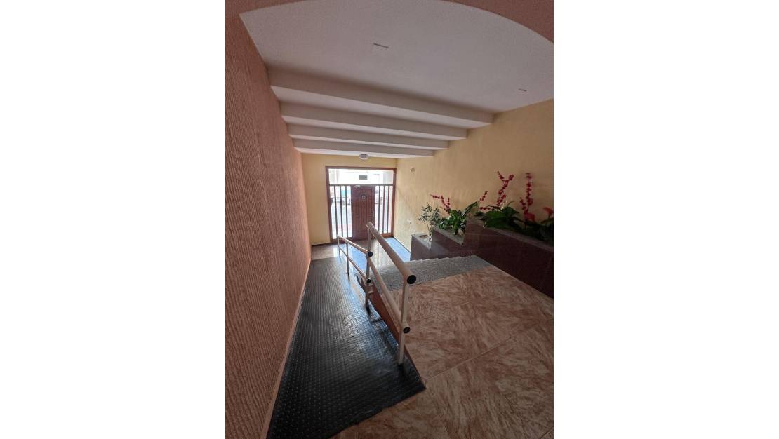 Sale - Apartment - Torrevieja - Centro