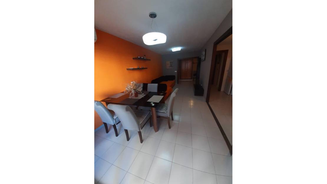 Sale - Apartment - Torrevieja - Centro