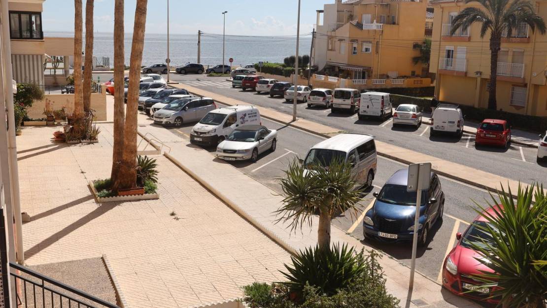 Sale - Apartment - Torrevieja - Centro