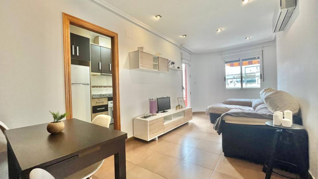 Sale - Apartment - Torrevieja - Centro