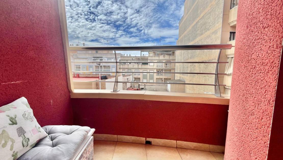 Sale - Apartment - Torrevieja - Centro