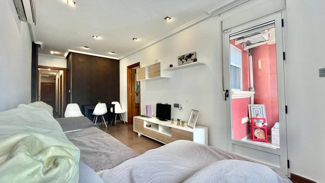 Sale - Apartment - Torrevieja - Centro