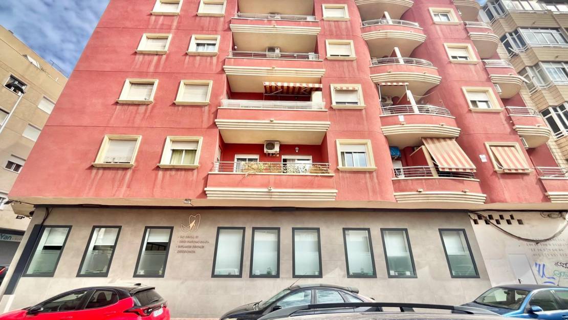 Sale - Apartment - Torrevieja - Centro