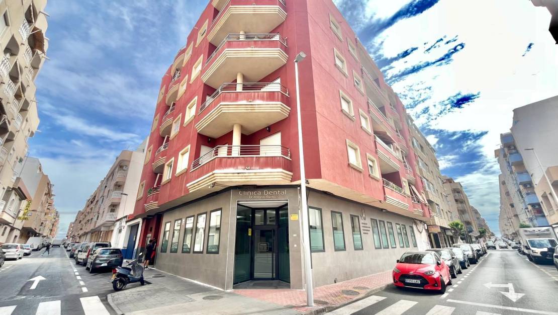 Sale - Apartment - Torrevieja - Centro