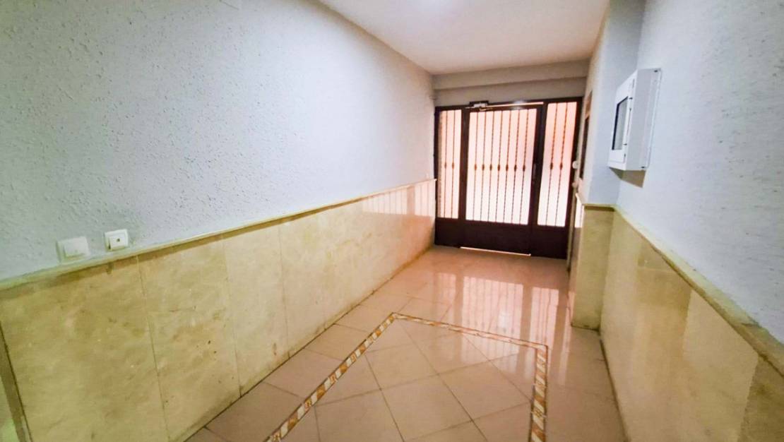 Sale - Apartment - Torrevieja - El Acequión - Los Náufragos