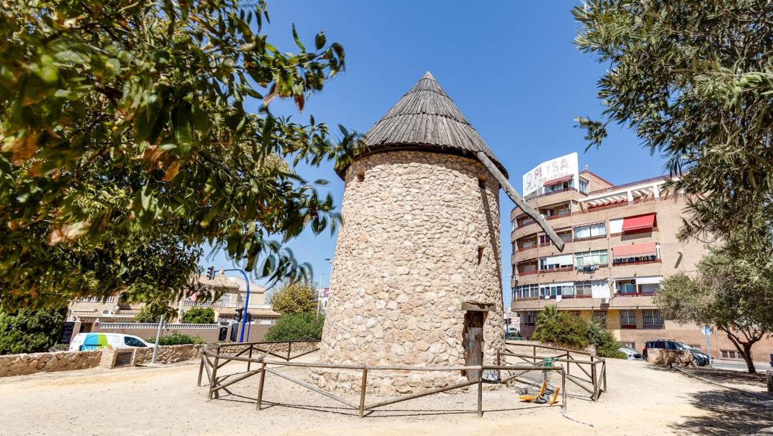 Sale - Apartment - Torrevieja - El molino