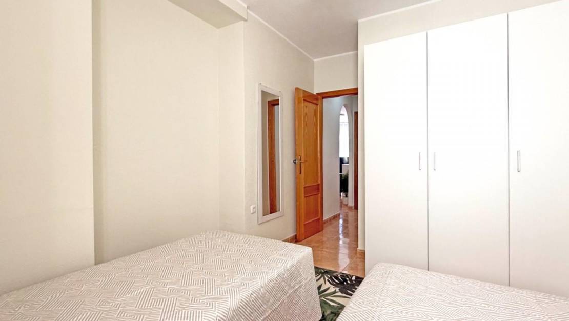 Sale - Apartment - Torrevieja - Estacion de autobuses