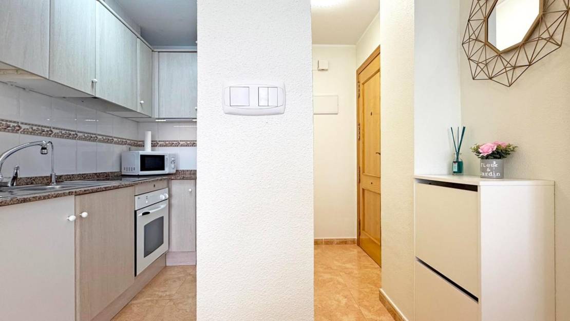 Sale - Apartment - Torrevieja - Estacion de autobuses