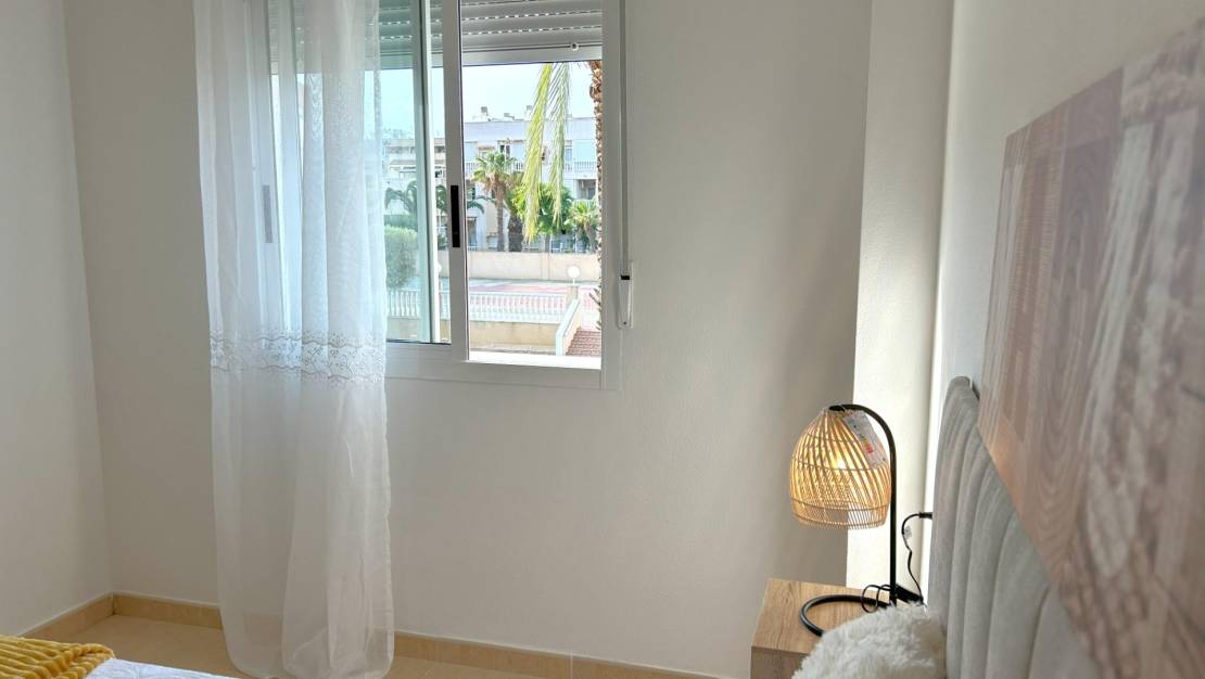 Sale - Apartment - Torrevieja - Estacion de autobuses