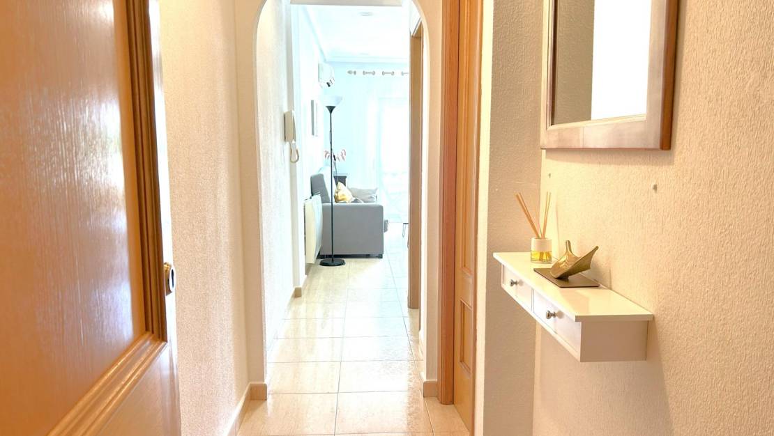 Sale - Apartment - Torrevieja - Estacion de autobuses