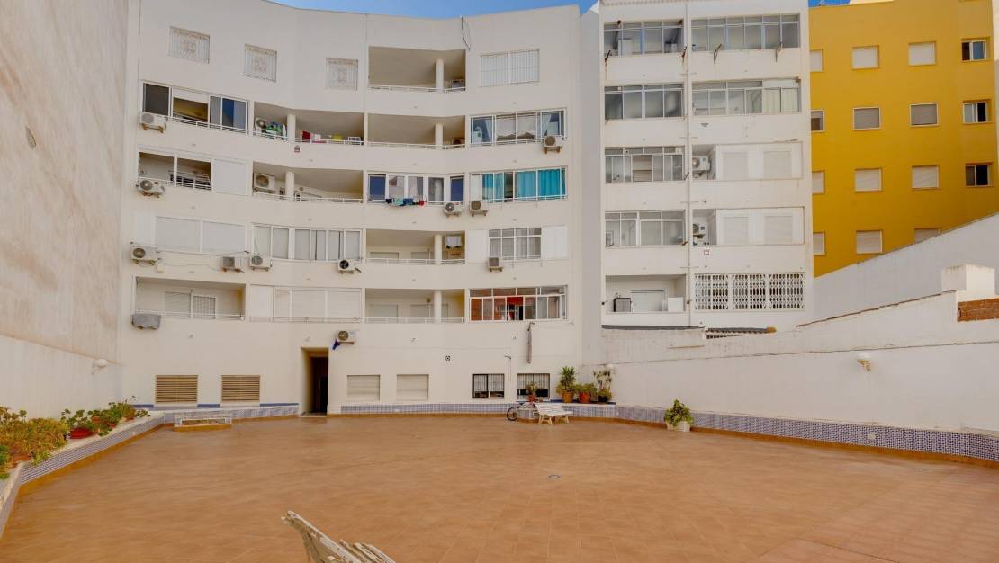 Sale - Apartment - Torrevieja - Estacion de autobuses