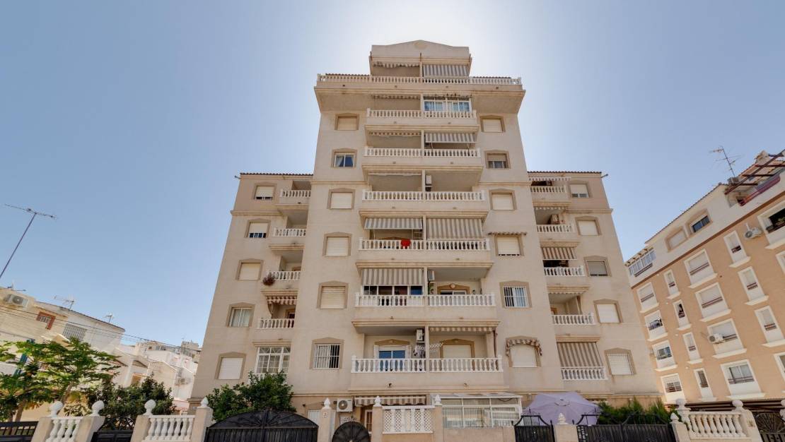 Sale - Apartment - Torrevieja - Estacion de autobuses