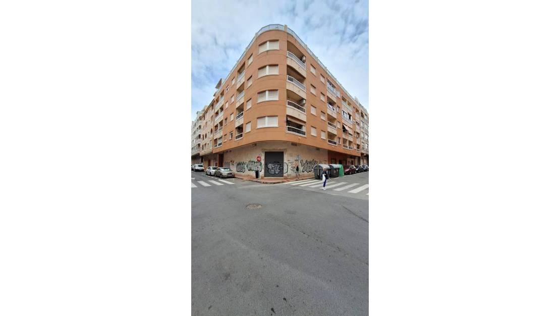 Sale - Apartment - Torrevieja - Estacion de autobuses