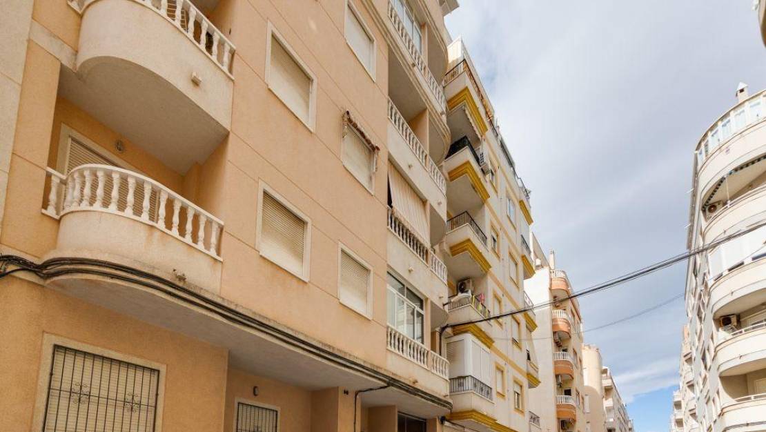 Sale - Apartment - Torrevieja - Estacion de autobuses