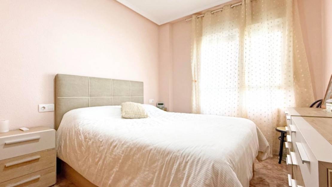 Sale - Apartment - Torrevieja - Estacion de autobuses