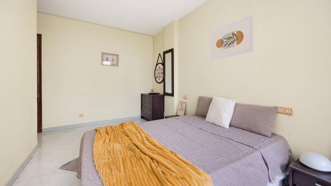 Sale - Apartment - Torrevieja - Estacion de autobuses