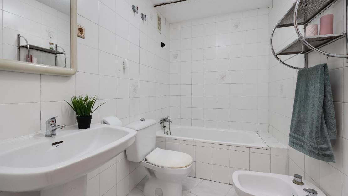 Sale - Apartment - Torrevieja - Estacion de autobuses