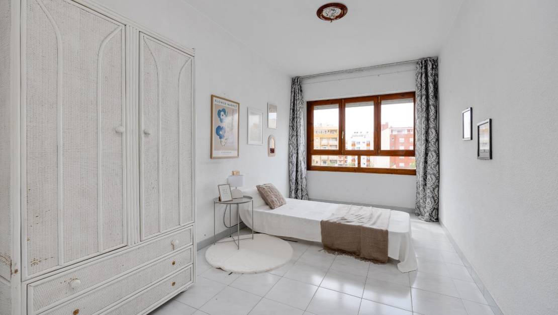 Sale - Apartment - Torrevieja - Estacion de autobuses