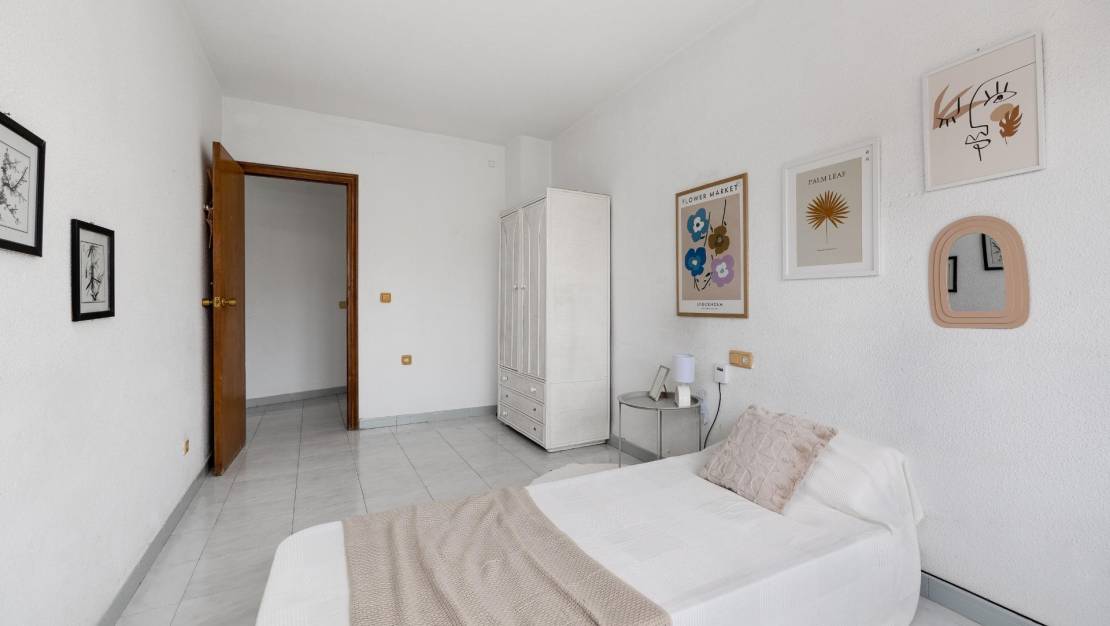 Sale - Apartment - Torrevieja - Estacion de autobuses