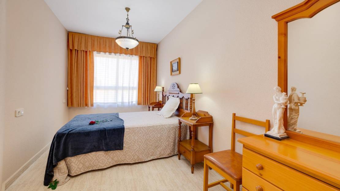 Sale - Apartment - Torrevieja - Habaneras
