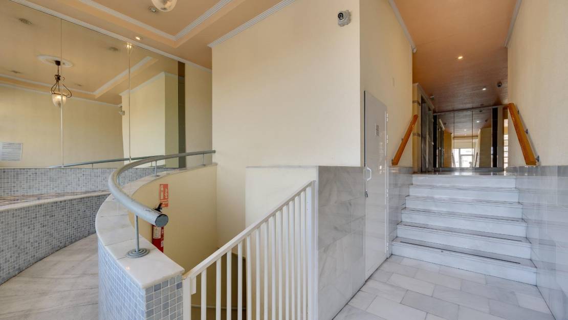 Sale - Apartment - Torrevieja - Habaneras