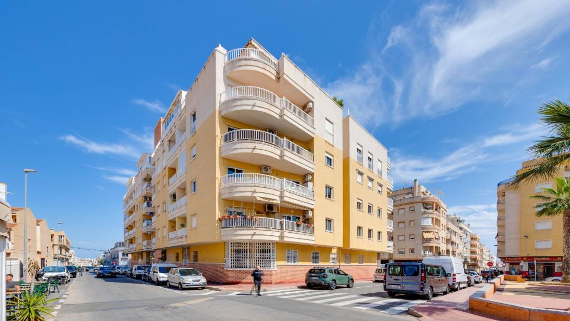 Sale - Apartment - Torrevieja - Habaneras