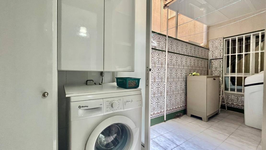 Sale - Apartment - Torrevieja - Habaneras