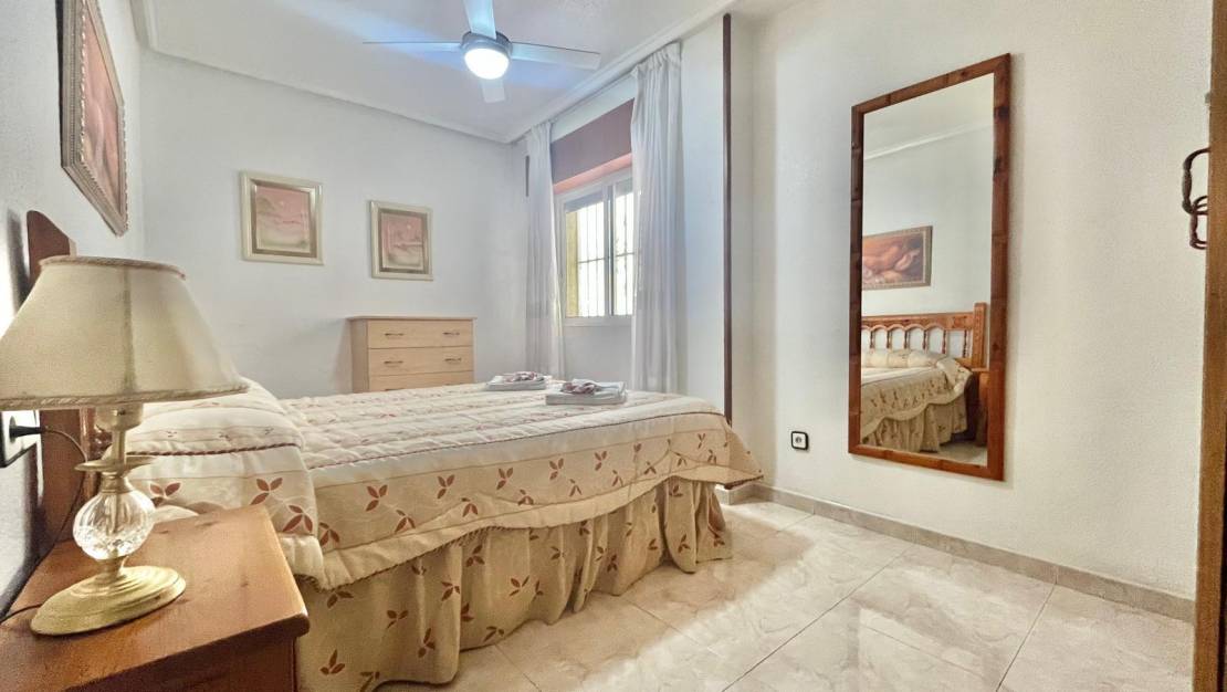 Sale - Apartment - Torrevieja - Habaneras