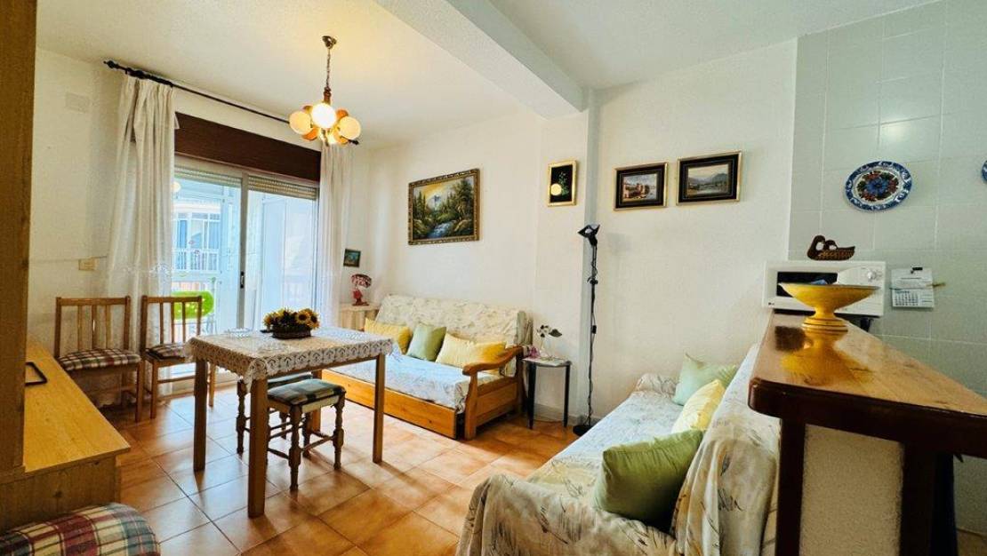 Sale - Apartment - Torrevieja - La Mata pueblo