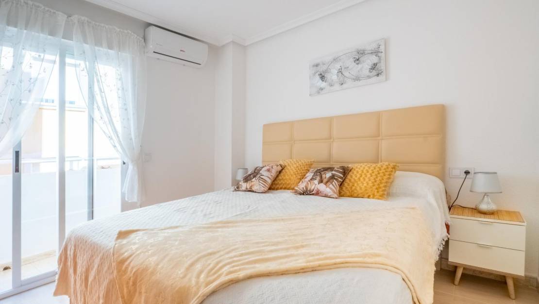 Sale - Apartment - Torrevieja - La Mata